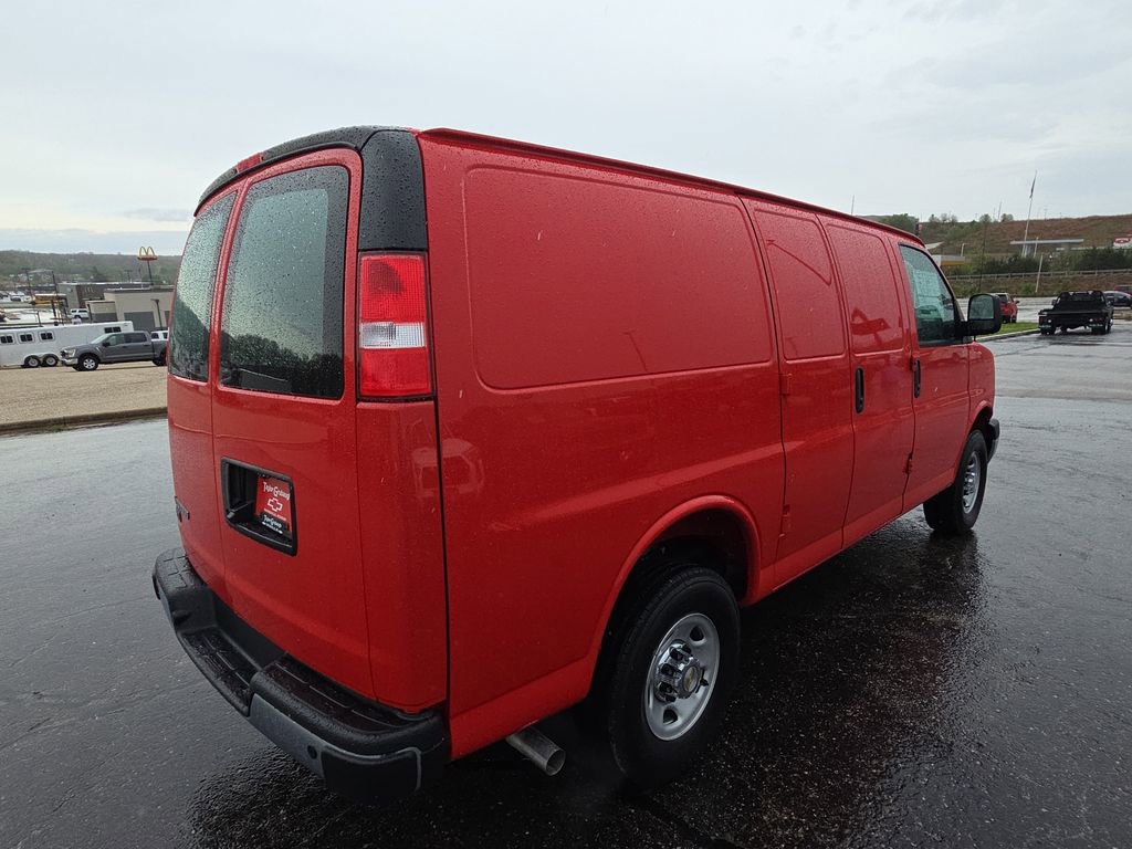 New 2026 Chevrolet Express 3500 RWD image 8