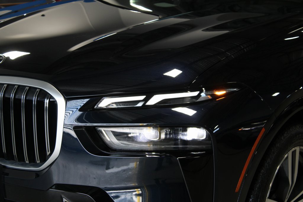 Used 2024 BMW X7 xDrive40i w/ M Sport Package image 2