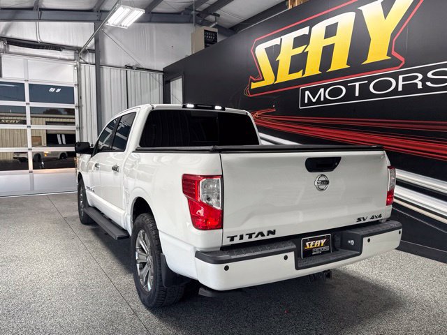 Used 2018 Nissan Titan SV w/ SV Convenience Package AWD/4WD image 14