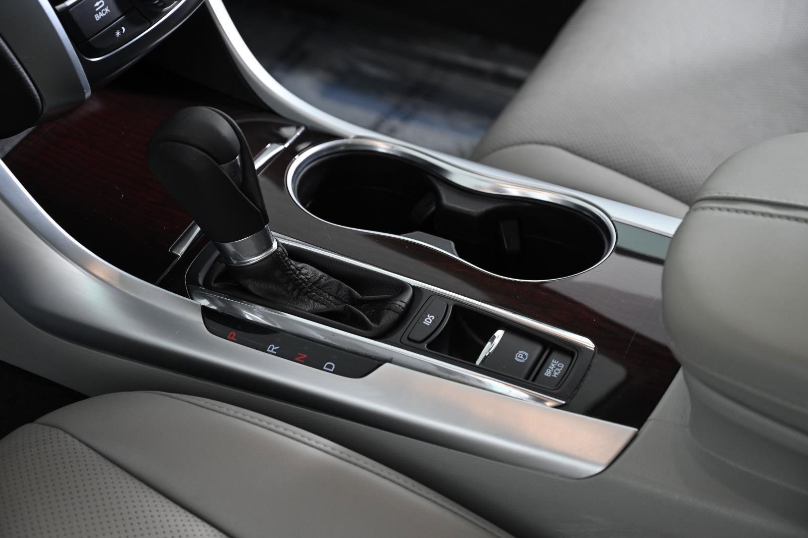 Used 2015 Acura TLX w/ Technology Package image 19