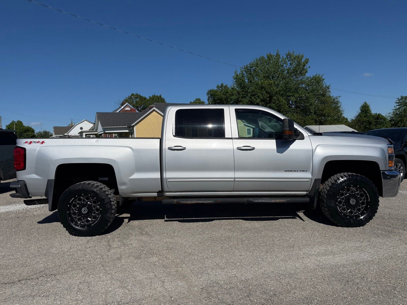 Used 2016 Chevrolet Silverado 2500 LT w/ LT Convenience Package AWD/4WD image 9