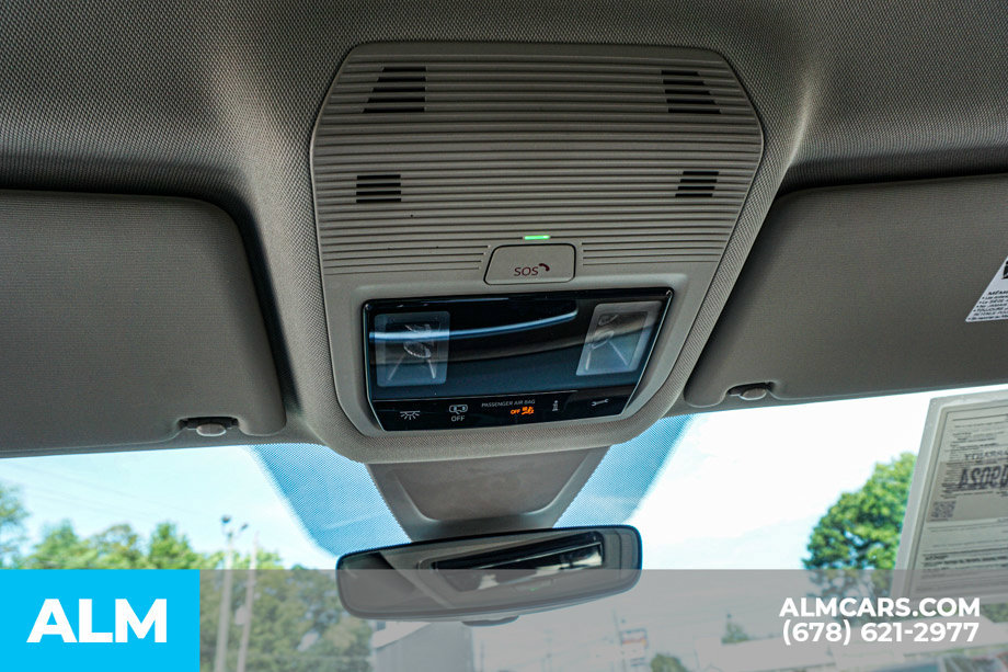 Used 2025 Volkswagen Atlas SE FWD image 34