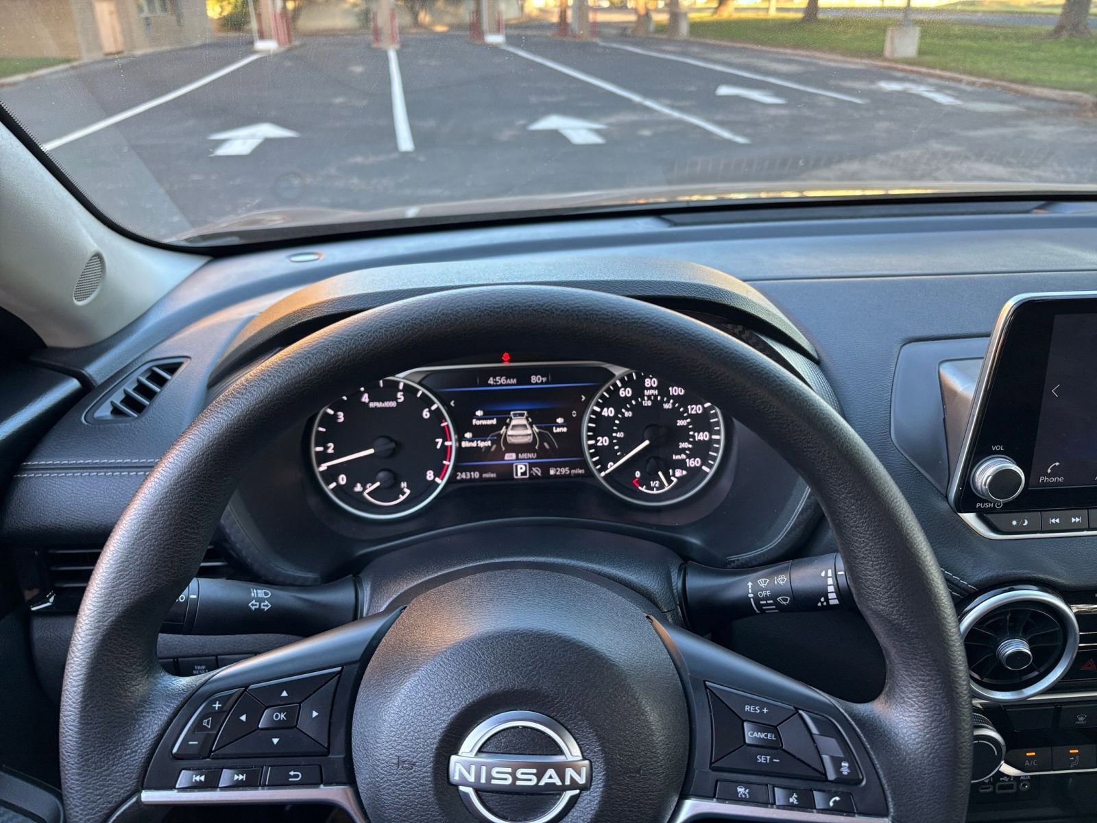 Used 2025 Nissan Sentra SV image 28