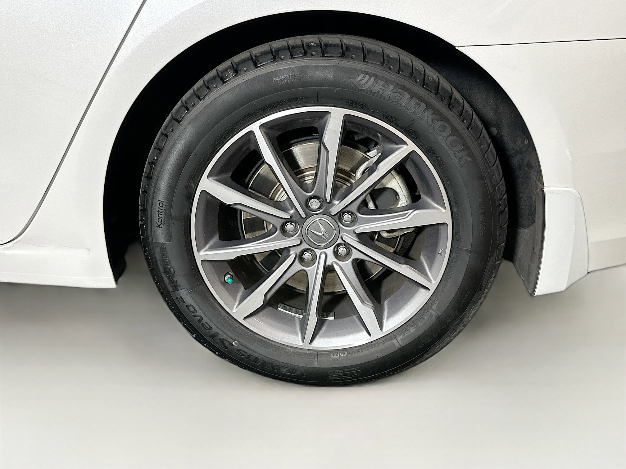 Used 2020 Acura TLX image 11