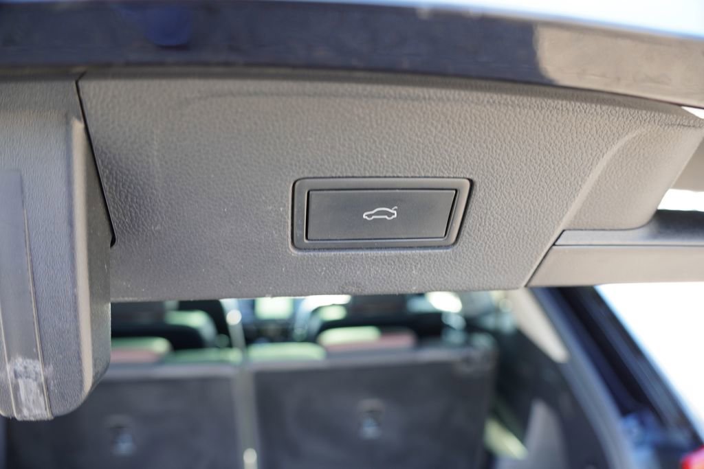 Used 2024 Volkswagen Atlas Peak Edition SEL image 24