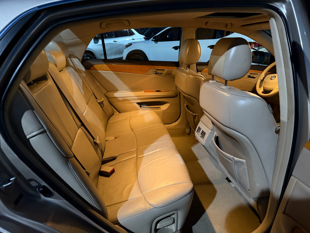 Used 2007 Toyota Avalon XLS image 18