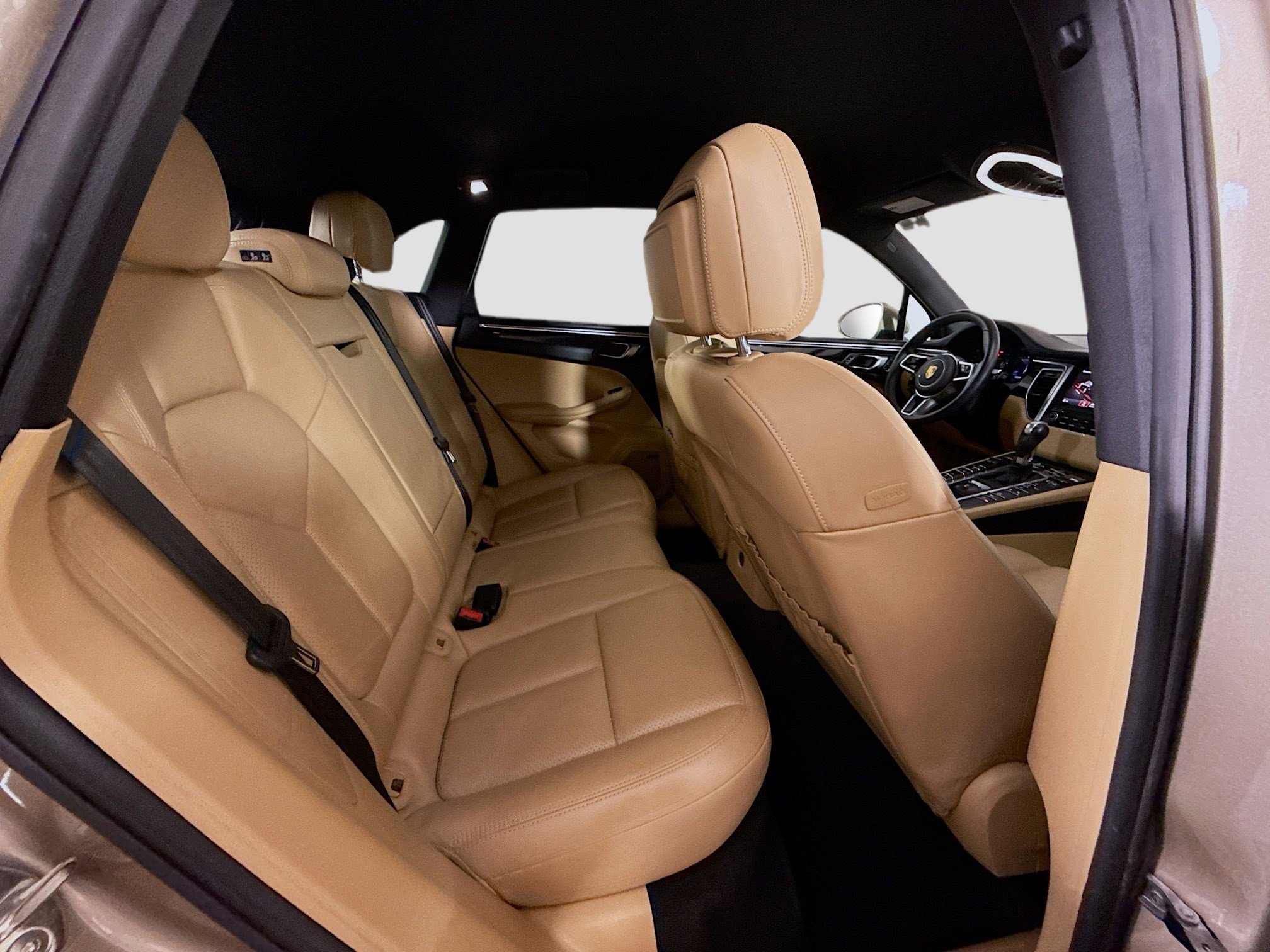 Used 2018 Porsche Macan image 26