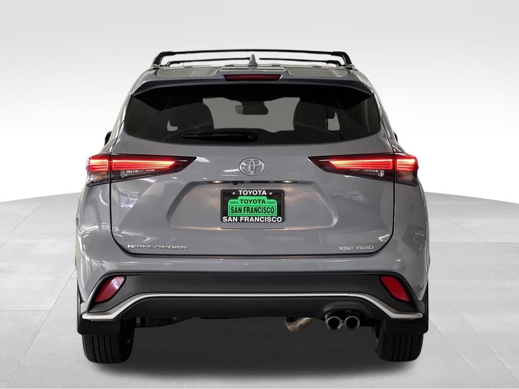 Certified 2025 Toyota Highlander XSE image 4