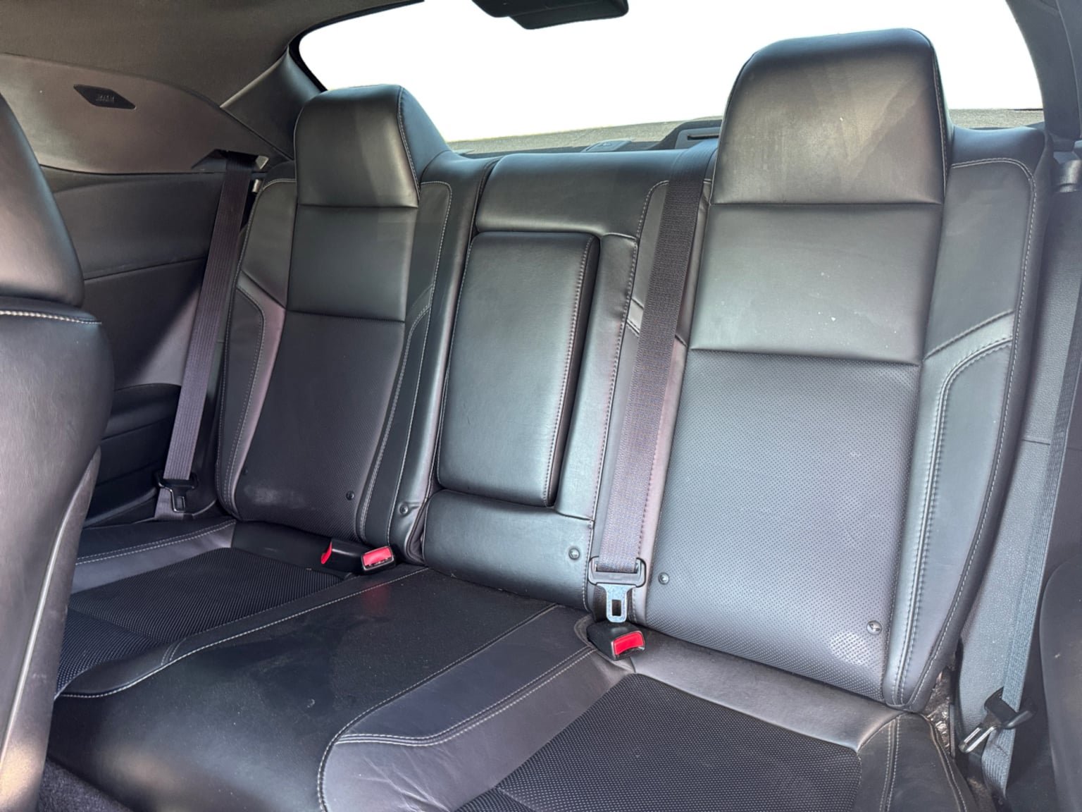 Used 2015 Dodge Challenger R/T Plus RWD image 16