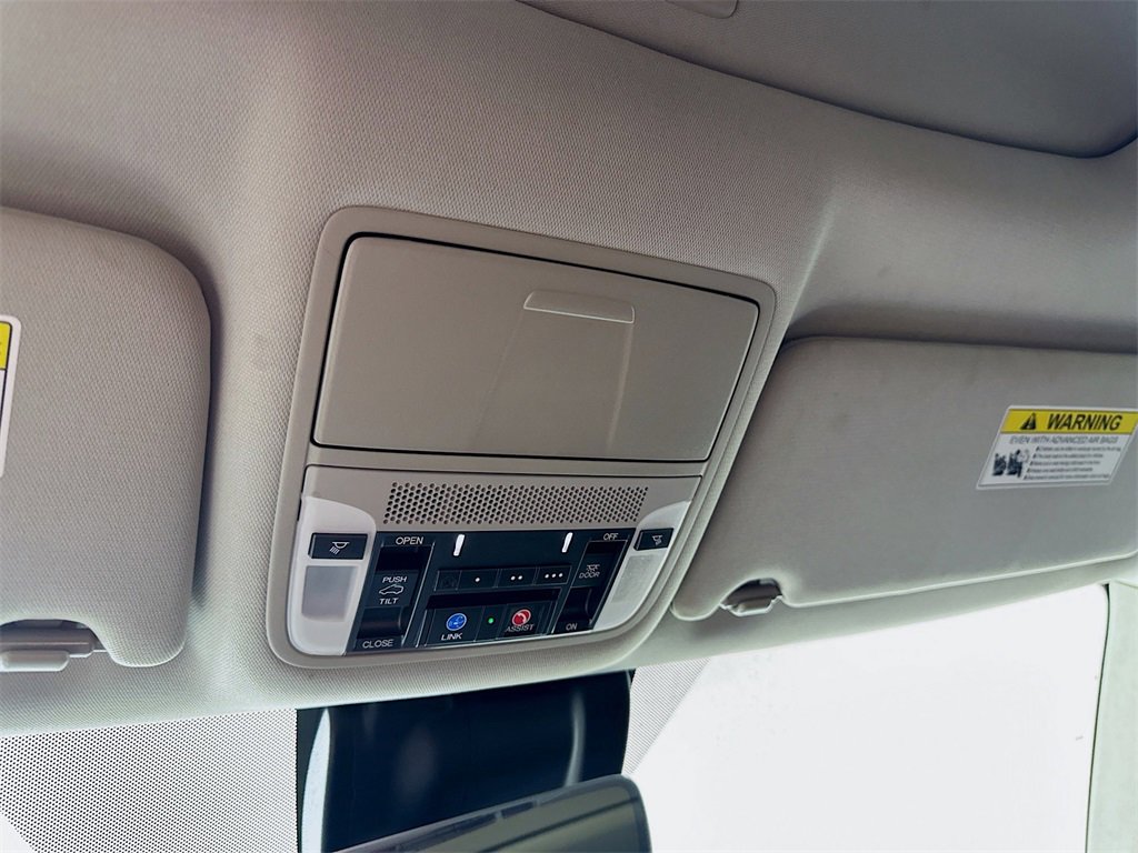 Used 2020 Acura MDX FWD w/ Technology Package image 32