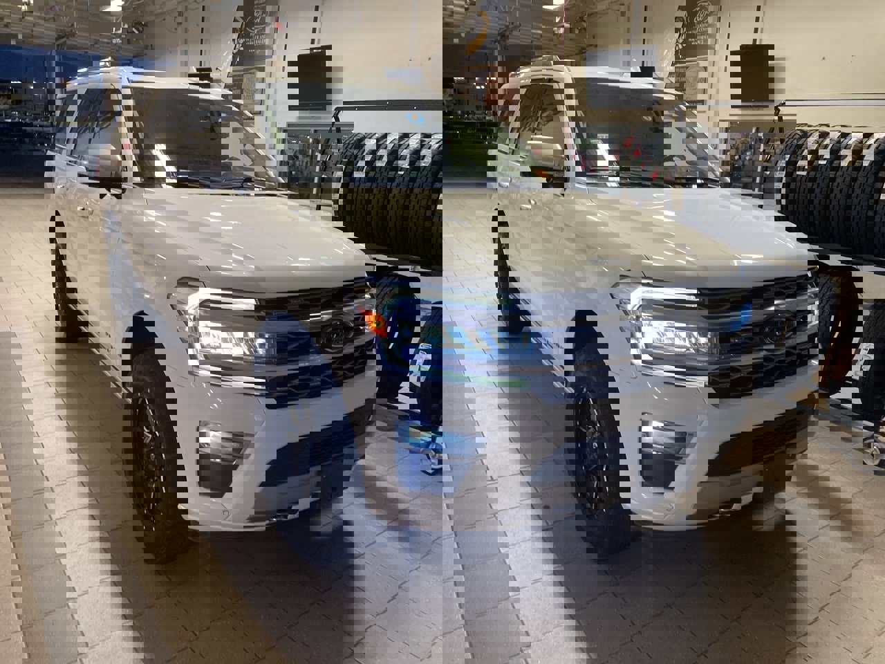 Used 2023 Ford Expedition Max Platinum image 6