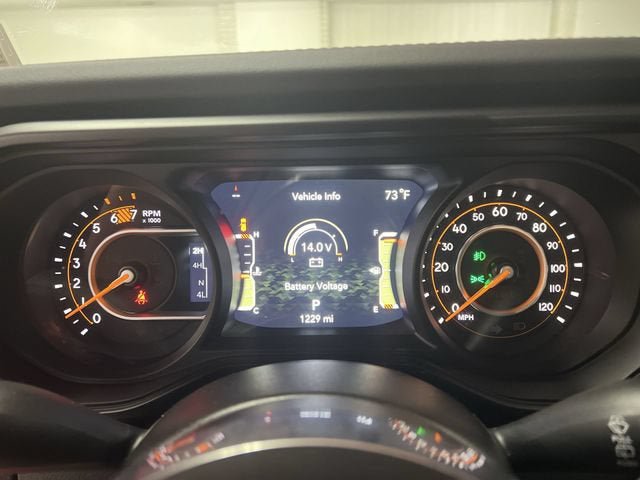 Used 2025 Jeep Wrangler Unlimited Sahara w/ Safety Group AWD/4WD image 12