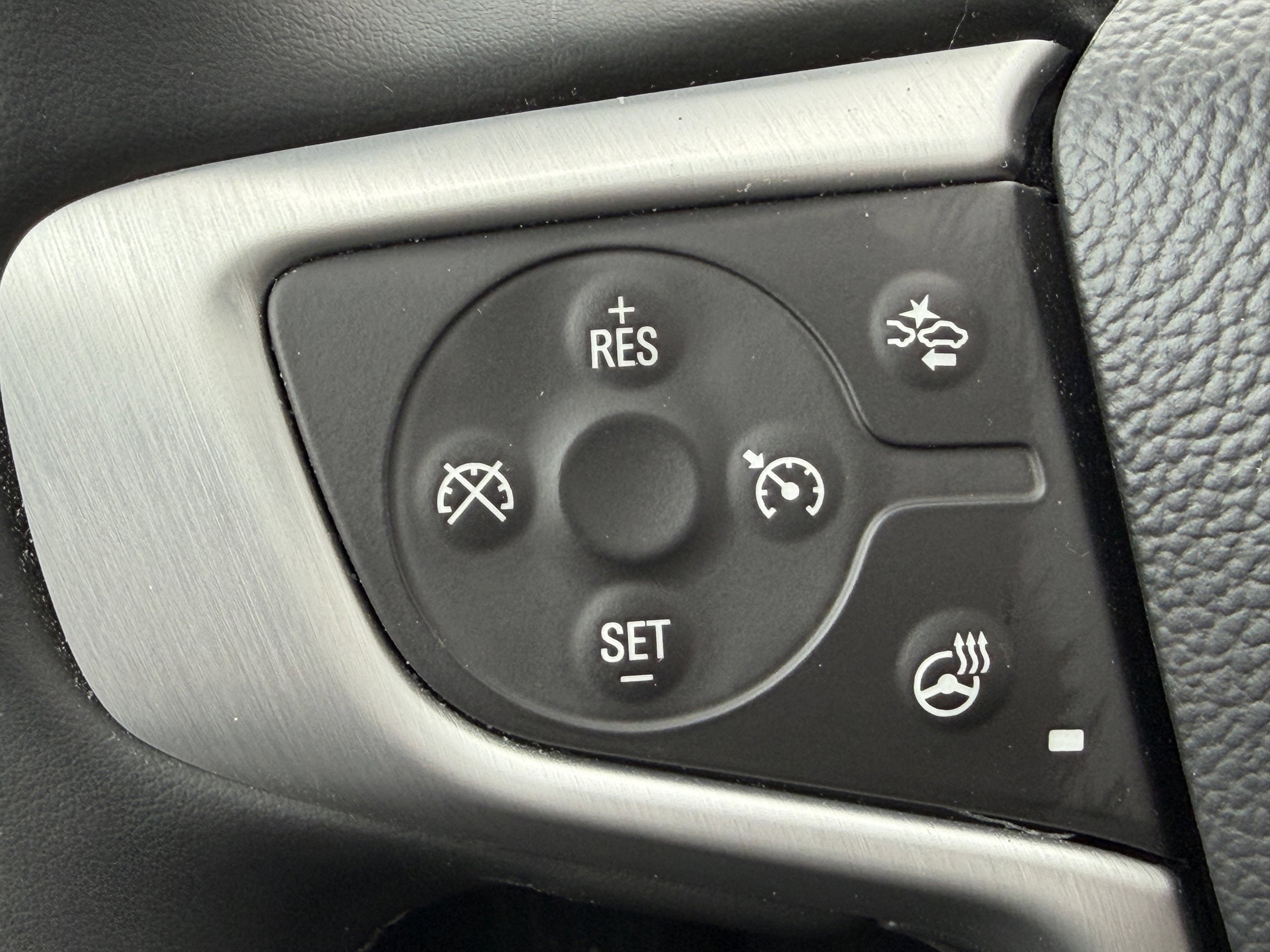 Used 2024 GMC Terrain SLT w/ Infotainment Package II AWD/4WD image 35