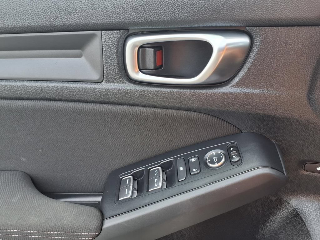 Used 2025 Honda Civic LX image 18
