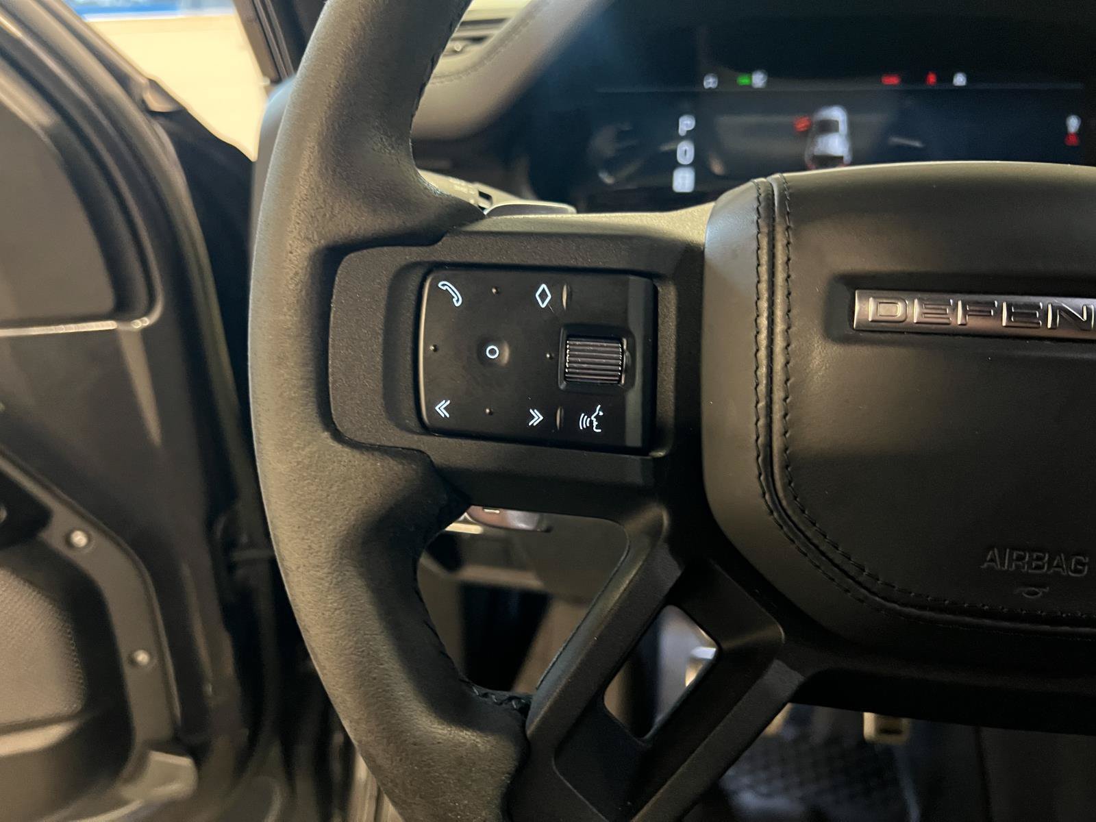 Used 2023 Land Rover Defender 110 Carpathian Edition AWD/4WD image 13