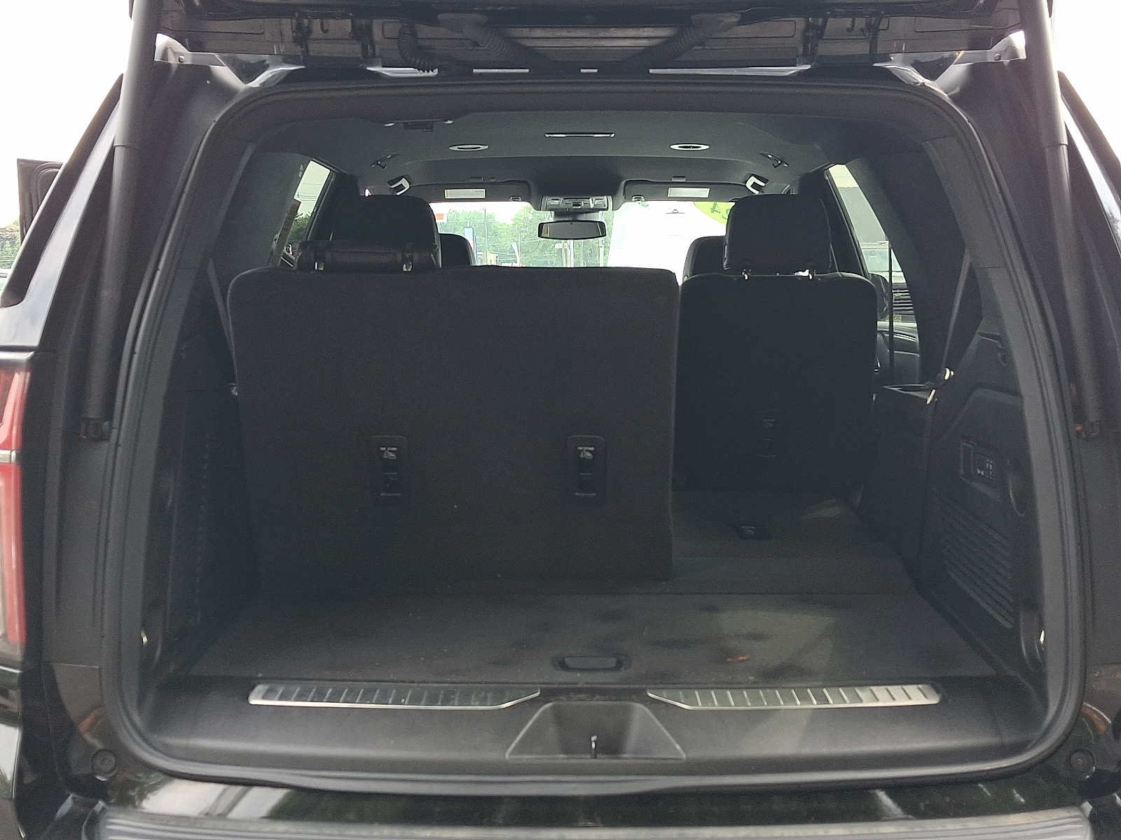 Certified 2024 Chevrolet Tahoe Premier AWD/4WD image 28