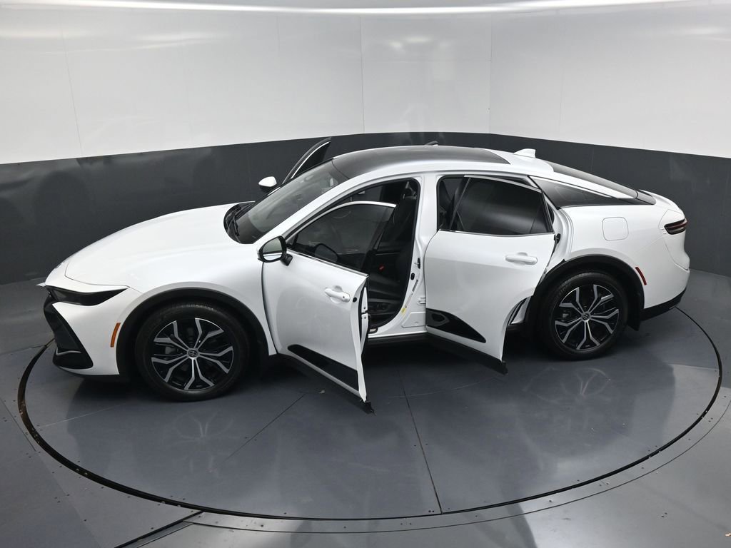 Used 2024 Toyota Crown Limited image 26