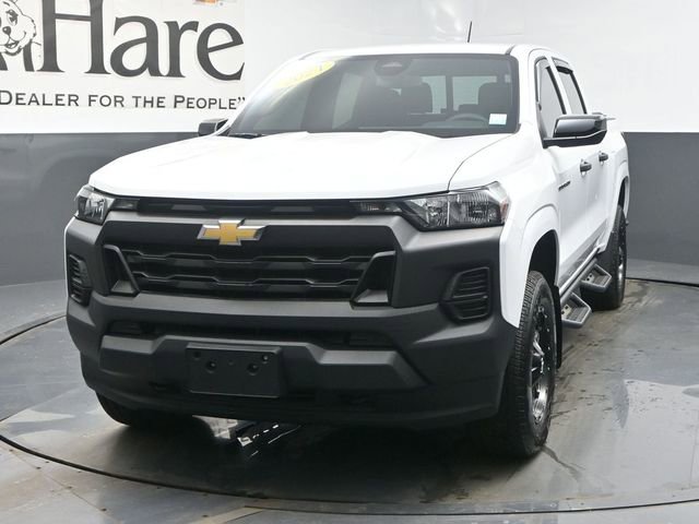 Used 2024 Chevrolet Colorado W/T w/ Safety Package image 7