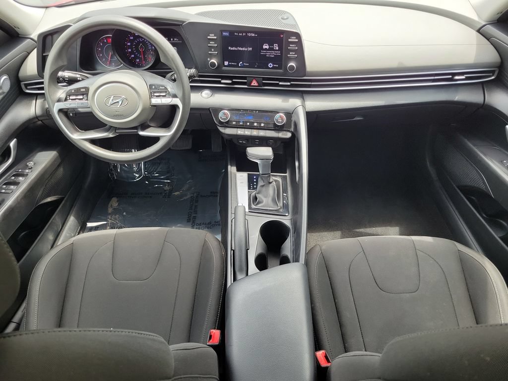 Used 2023 Hyundai Elantra SEL FWD image 18