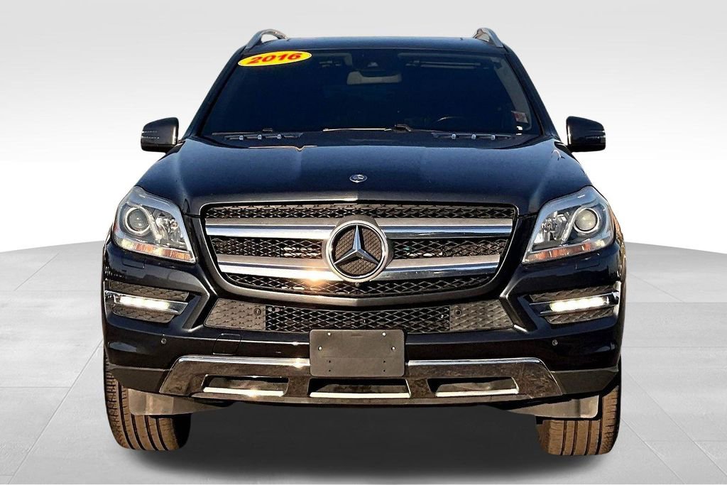 Used 2016 Mercedes-Benz GL 320 BlueTEC 4MATIC image 2