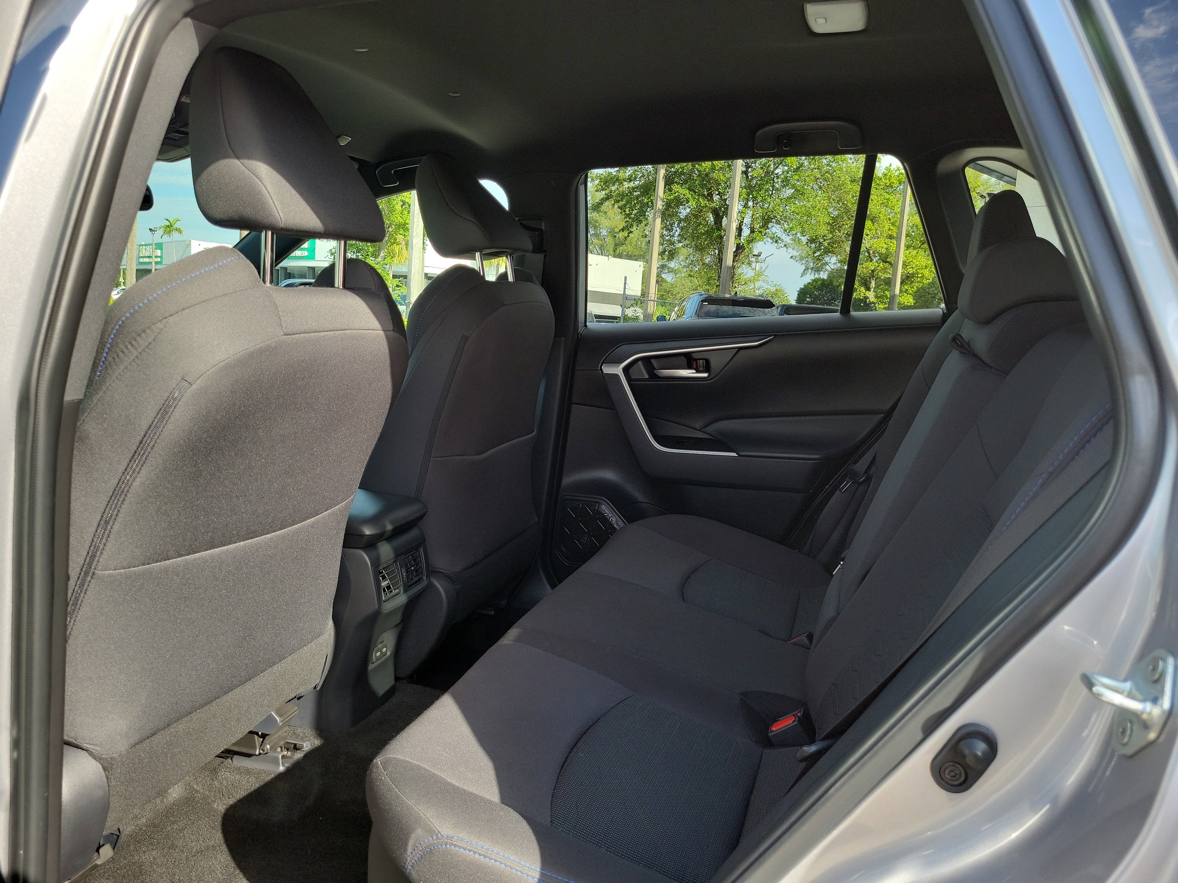 Used 2024 Toyota RAV4 SE image 13