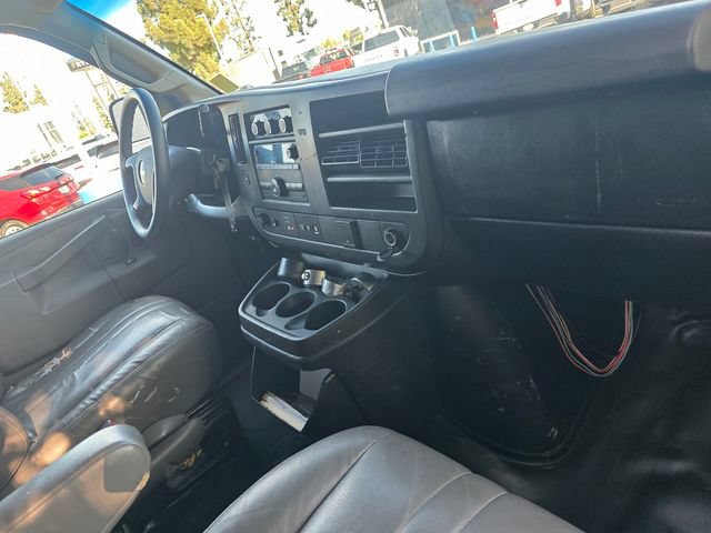 Used 2016 Chevrolet Express 2500 Extended RWD image 19