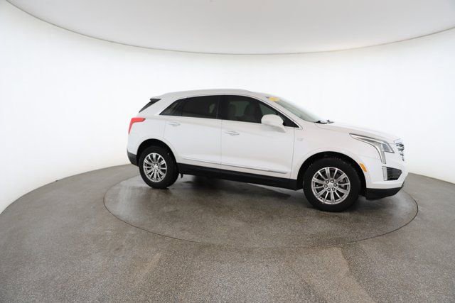 Used 2017 Cadillac XT5 Luxury w/ Driver Awareness Package image 24