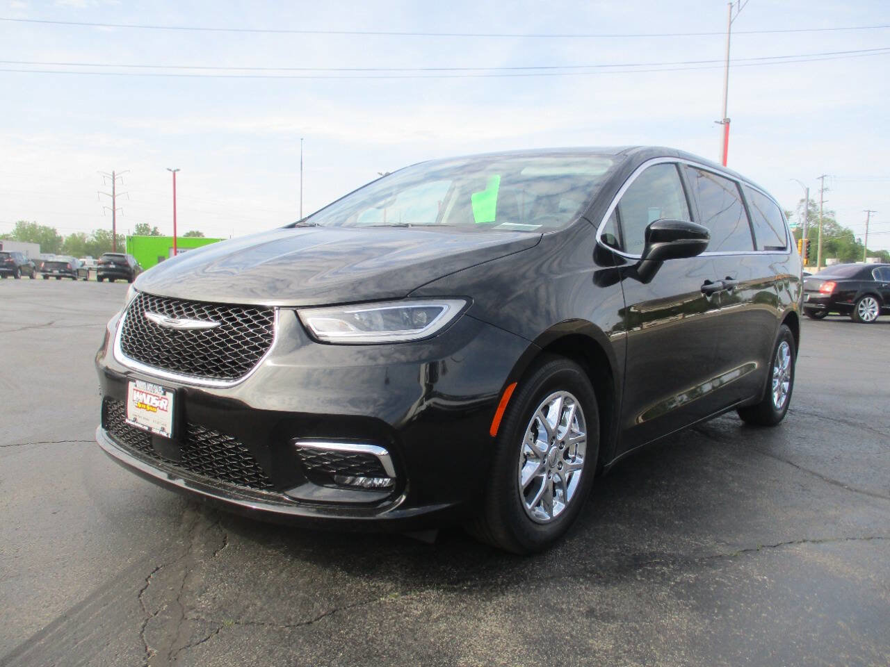 Used 2023 Chrysler Pacifica Touring-L