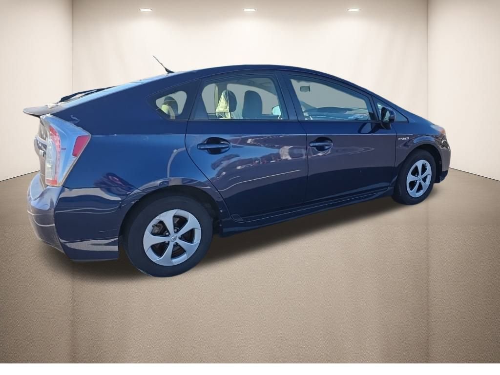 Used 2014 Toyota Prius Four image 8