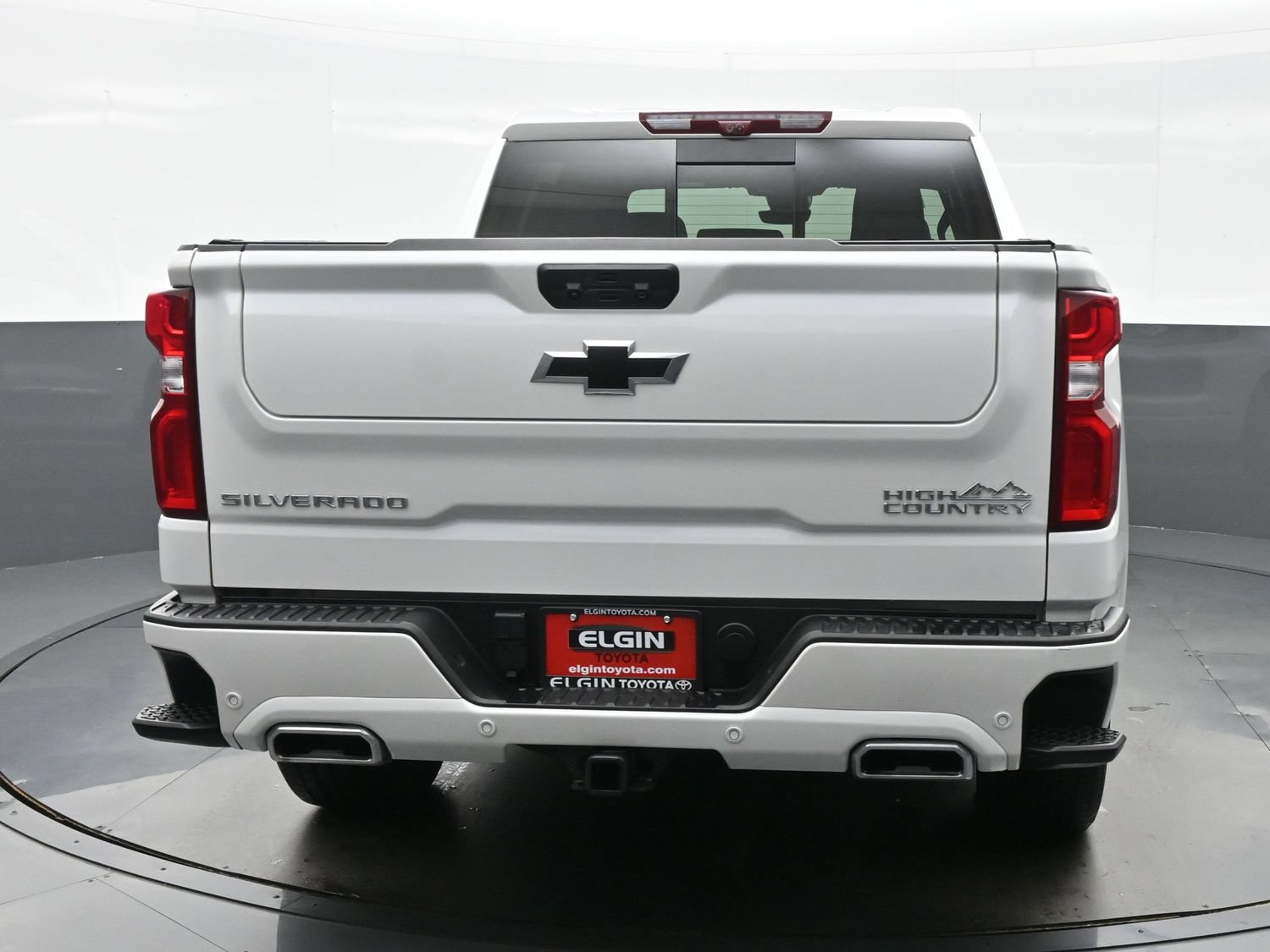 Used 2025 Chevrolet Silverado 1500 High Country AWD/4WD image 5