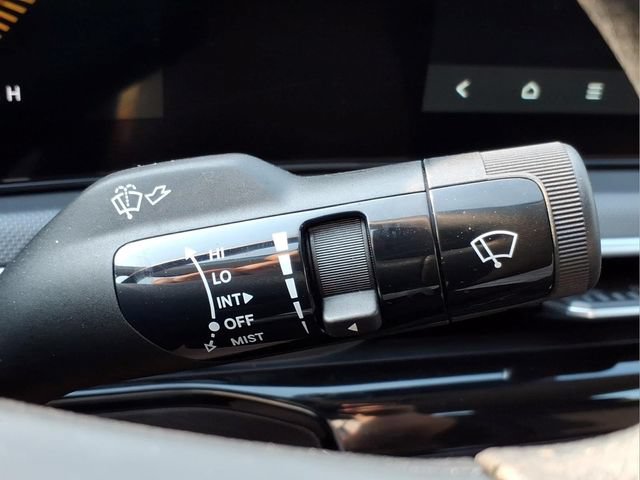 Used 2025 Kia K5 LXS FWD image 31
