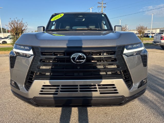 Used 2024 Lexus GX 550 w/ Accessory Package (2T) AWD/4WD image 12