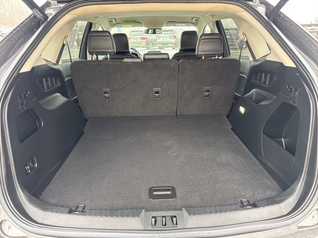 Used 2021 Ford Edge SEL w/ Convenience Package image 11