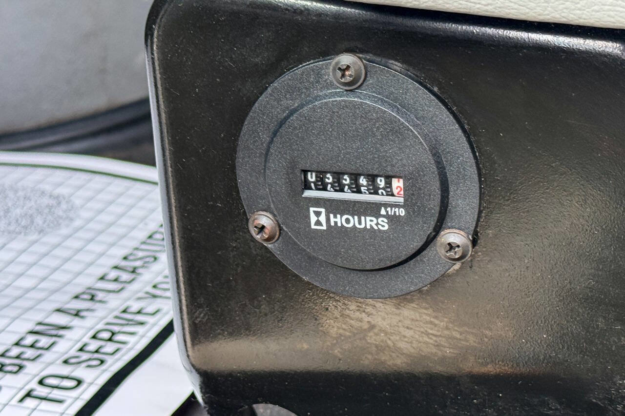 Used 2011 Ford E-350 and Econoline 350 Extended Super Duty w/ PWR Group image 34