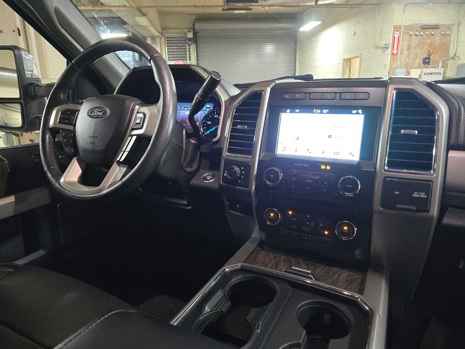 Used 2018 Ford F350 Lariat w/ Lariat Ultimate Package AWD/4WD image 11