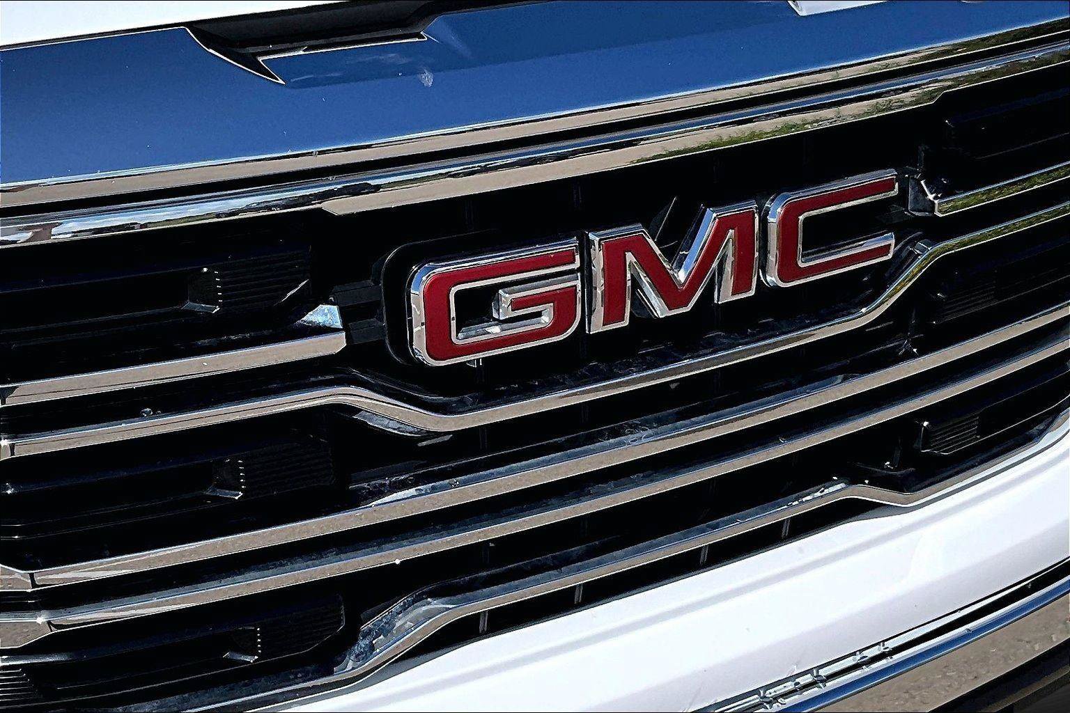 Used 2024 GMC Sierra 1500 SLT AWD/4WD image 28