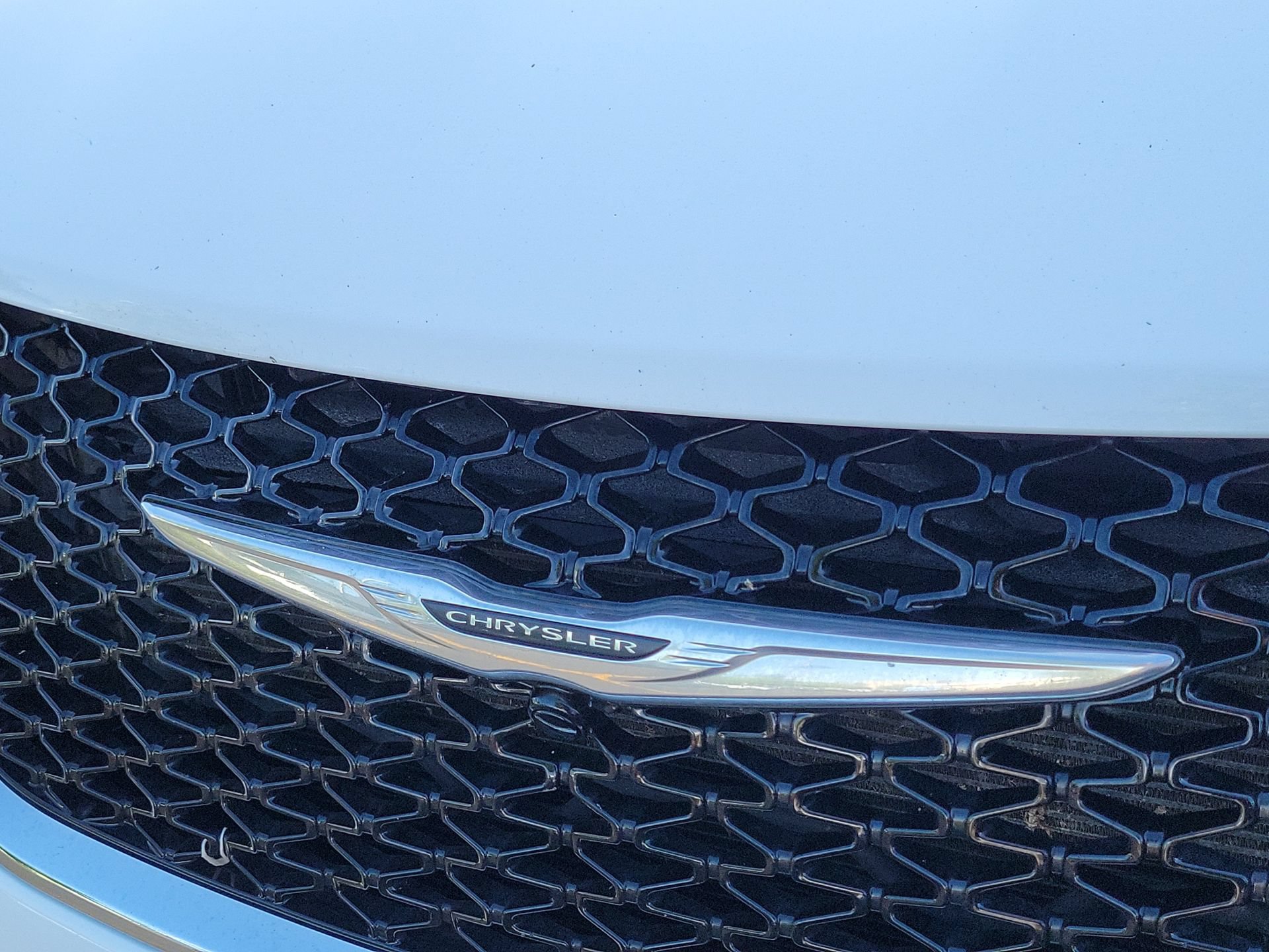 Certified 2025 Chrysler Pacifica Select FWD image 5