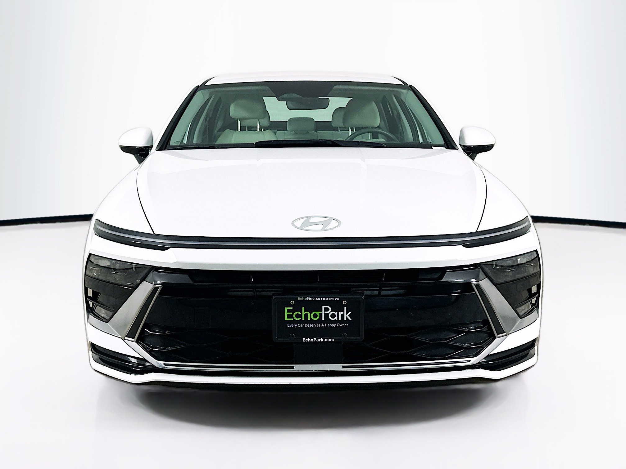 Used 2025 Hyundai Sonata SEL FWD image 2