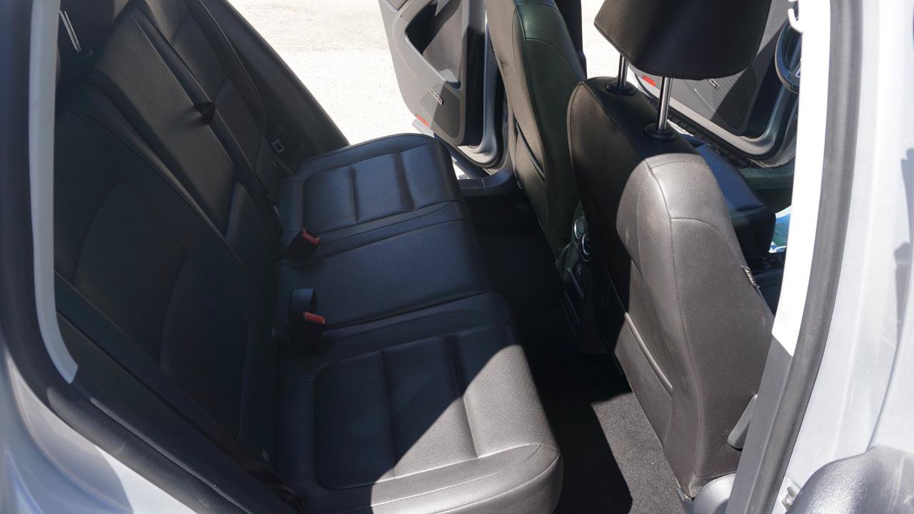 Used 2015 Volkswagen Tiguan SEL FWD image 14