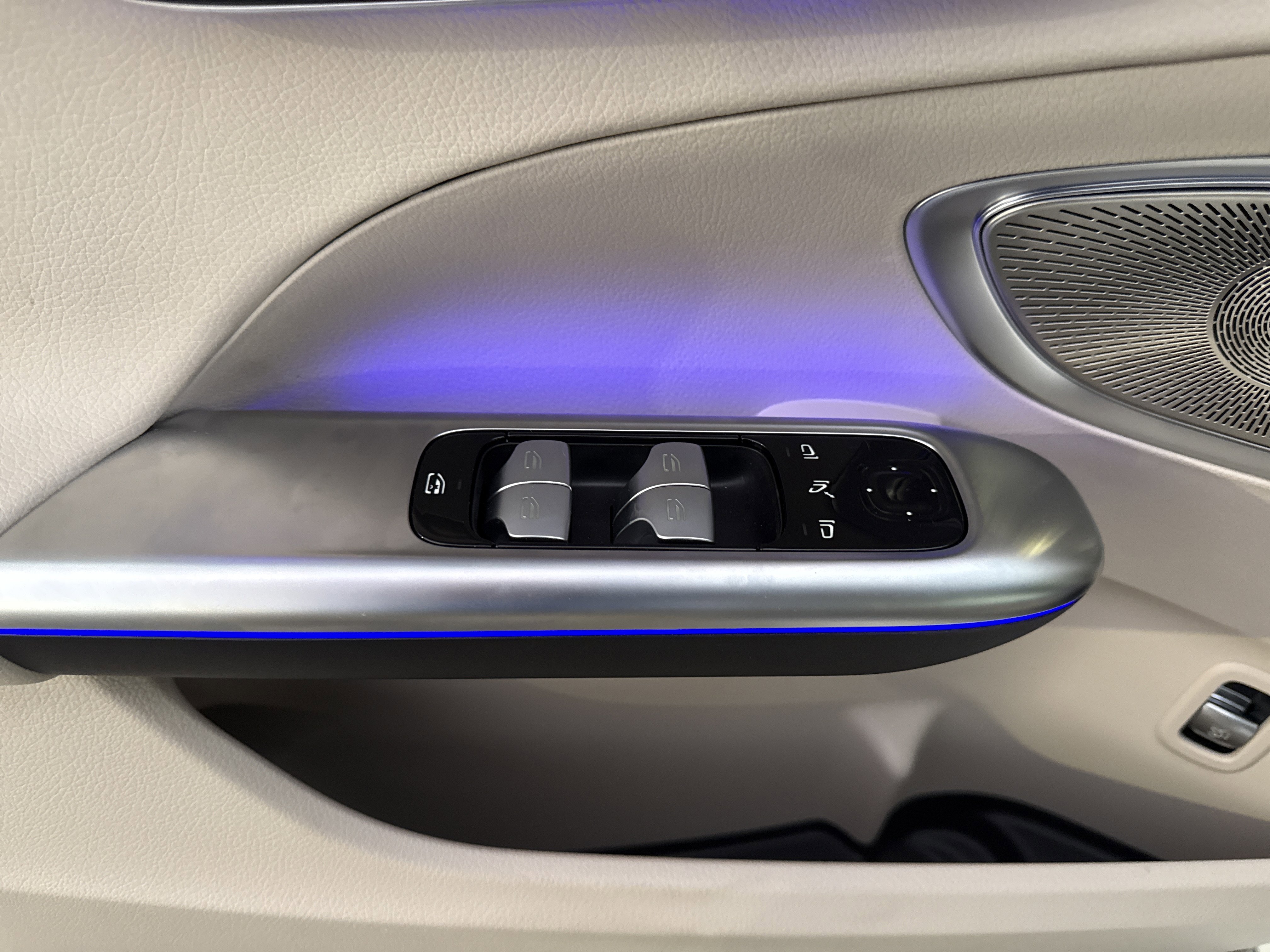 Certified 2025 Mercedes-Benz C 300 4MATIC Sedan image 20