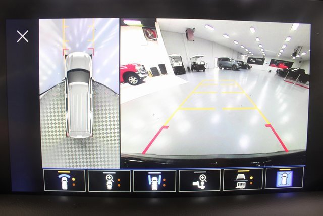 Used 2023 Chevrolet Tahoe Z71 w/ Luxury Package image 3