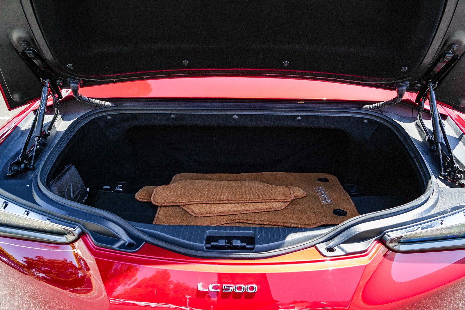 Used 2021 Lexus LC 500 Convertible w/ Touring Package RWD image 29