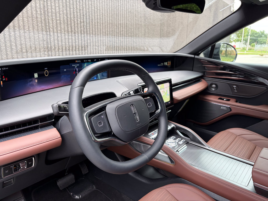 New 2026 Lincoln Nautilus Reserve w/ Jet Appearance Package AWD/4WD image 10