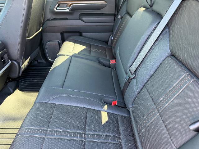 Used 2024 Chevrolet Silverado 2500 High Country AWD/4WD image 11