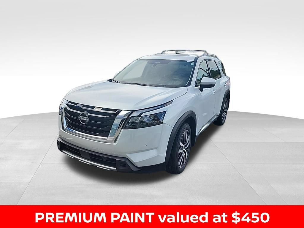 Certified 2025 Nissan Pathfinder Platinum w/ Cargo Package AWD/4WD image 5