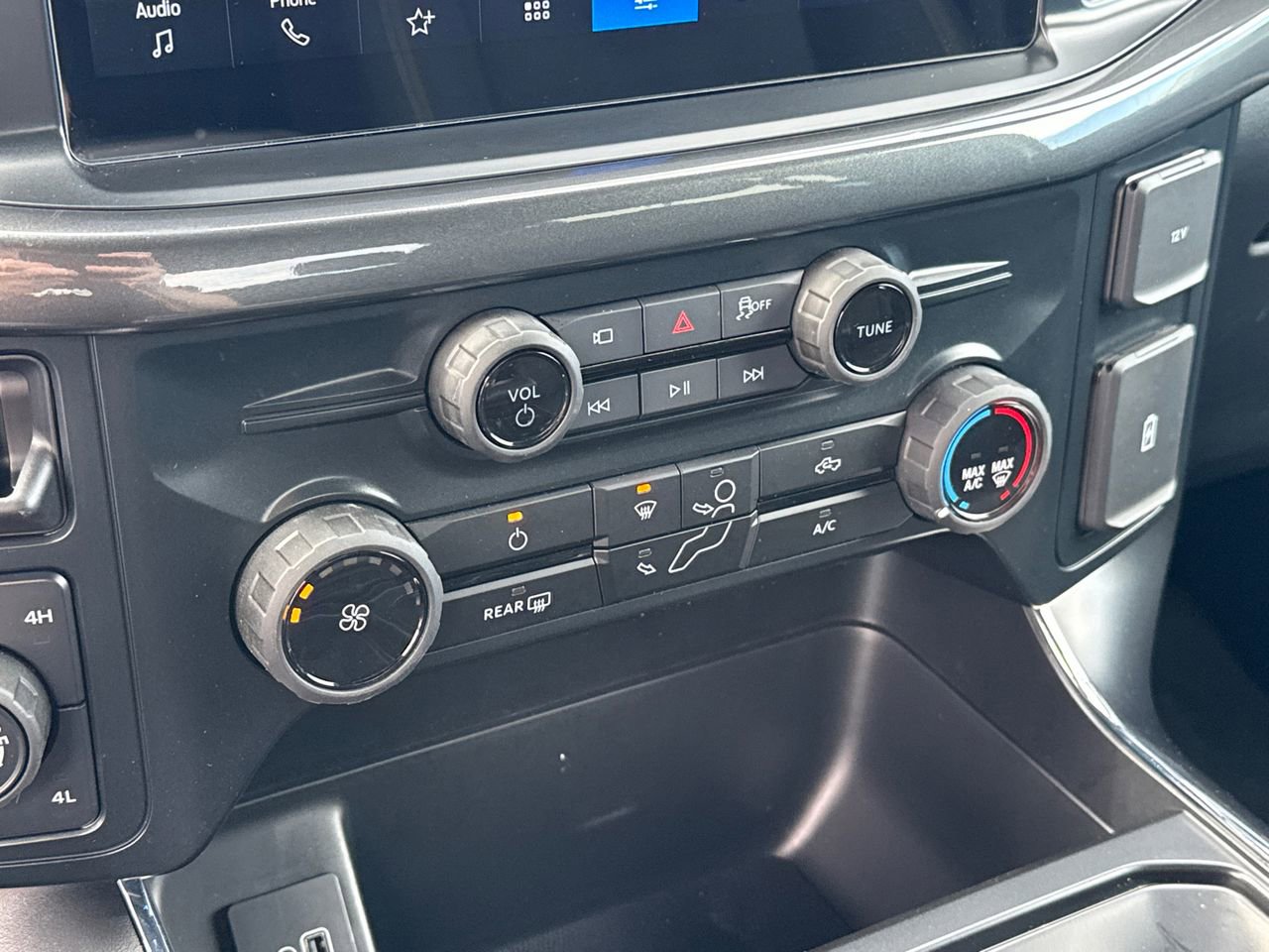 Certified 2025 Ford F150 STX w/ Equipment Group 200A image 33