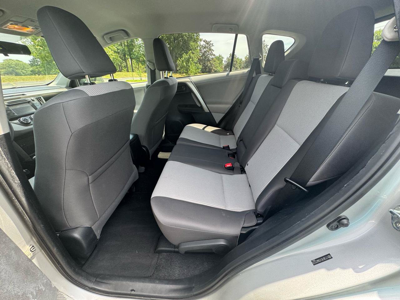 Used 2013 Toyota RAV4 LE AWD/4WD image 25
