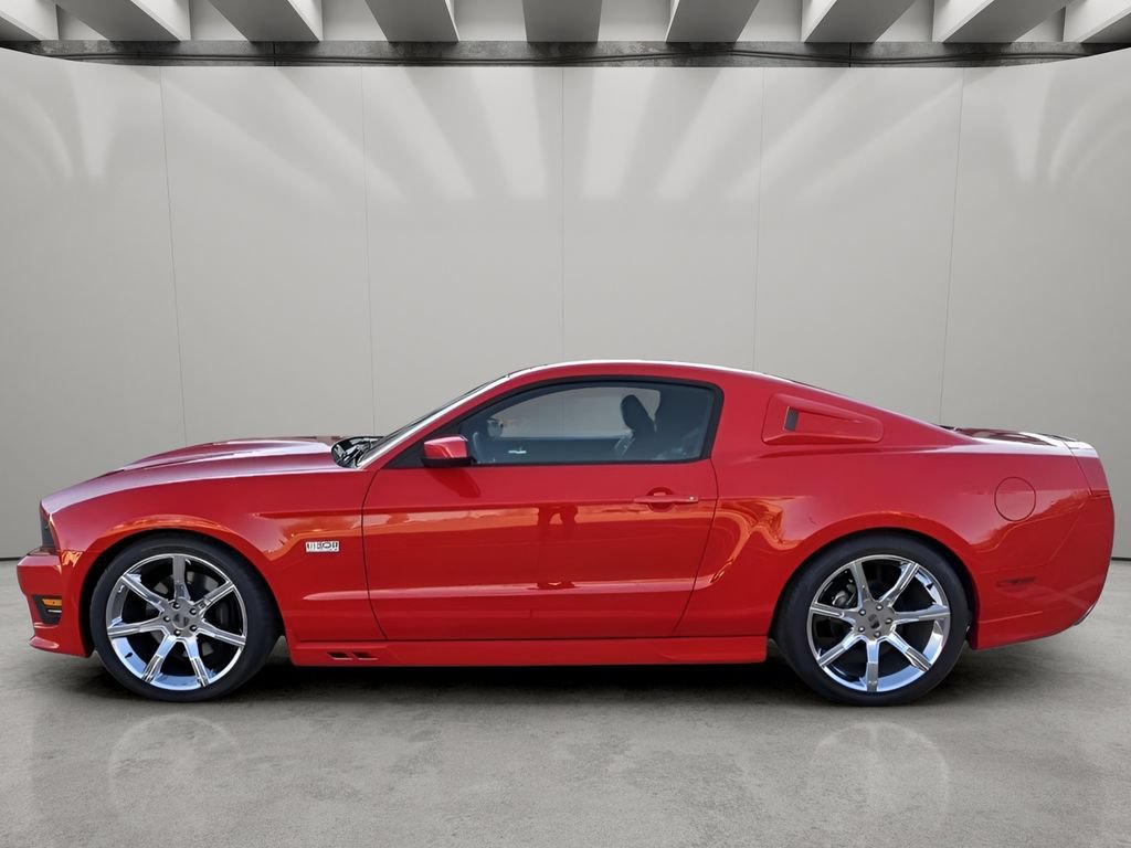 Used 2011 Ford Mustang GT Premium w/ Comfort Pkg RWD image 2