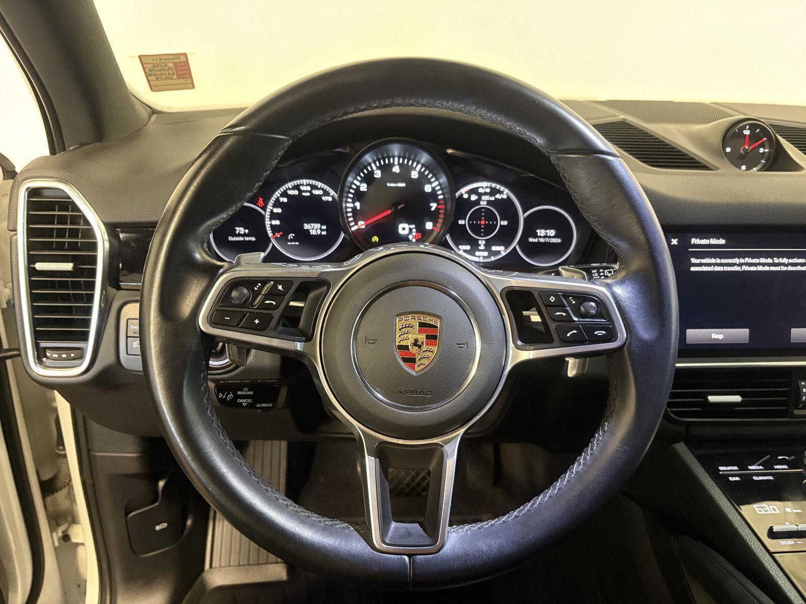 Used 2022 Porsche Cayenne AWD/4WD image 18