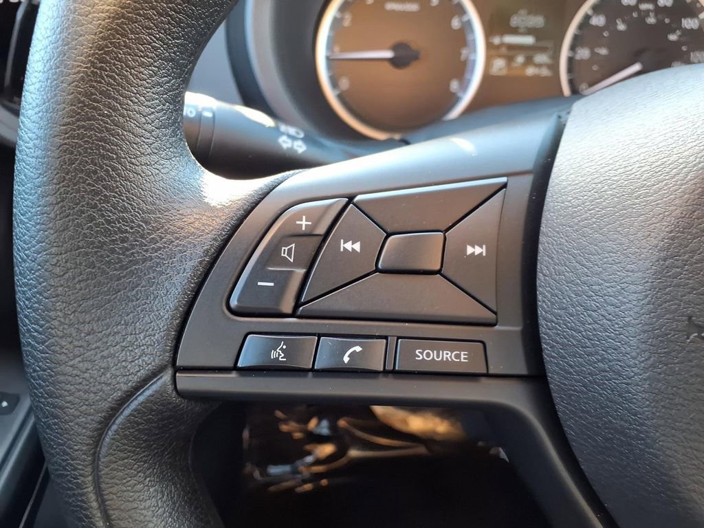 Certified 2025 Nissan Kicks Play S image 13